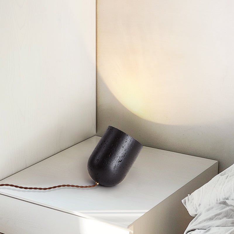 Lampe à poser moderne Arman en Noir travertin