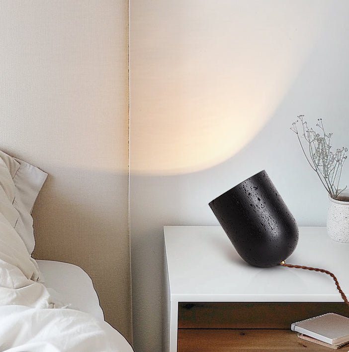 Lampe à poser moderne Arman en Noir travertin