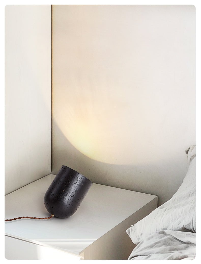 Lampe à poser moderne Arman en Noir travertin