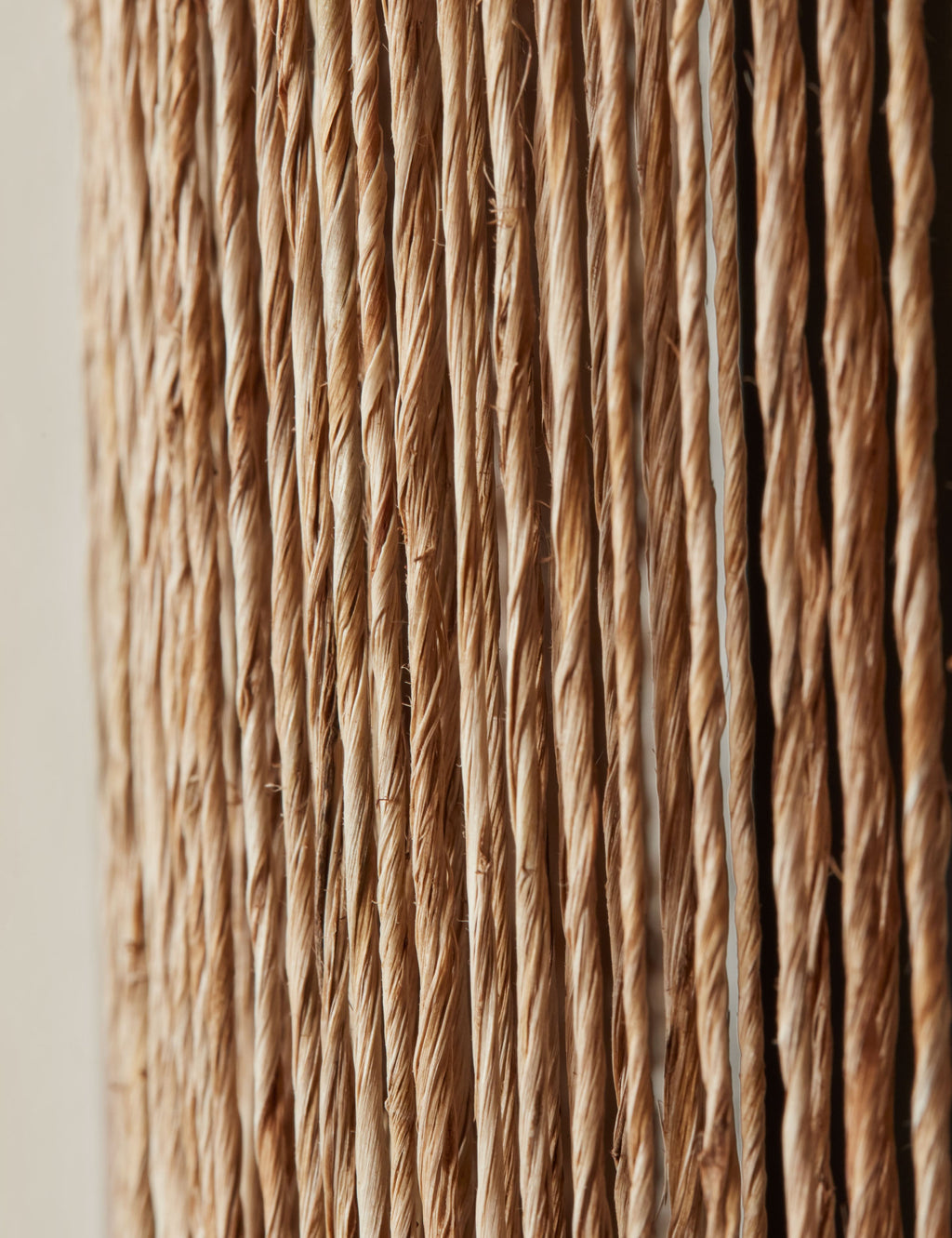 Lustre organique Kolis en bois et jute