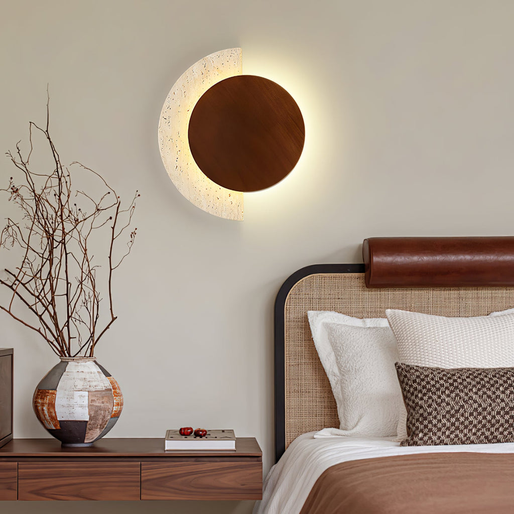 Applique murale moderne Cooper en Travertin jaune et noyer