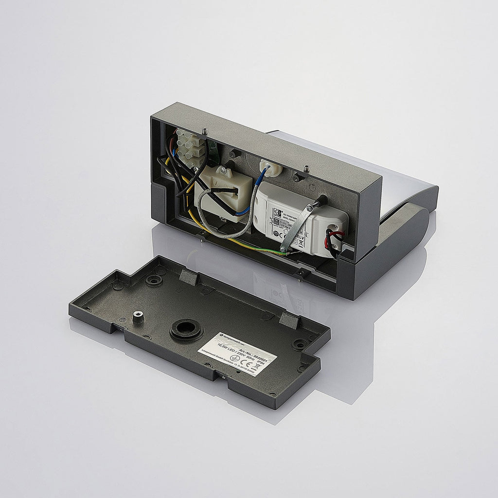 Applique Extérieur LED Orientable avec Détecteur — mise en situation