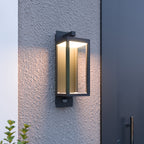 Applique extérieure LED lanterne gris foncé avec détecteur IP54 en situation extérieure