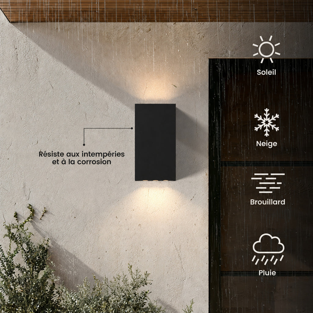 Applique extérieure noire haut et bas sur un mur enduit, résistante aux intempéries et à la corrosion : soleil, neige, brouillard, pluie