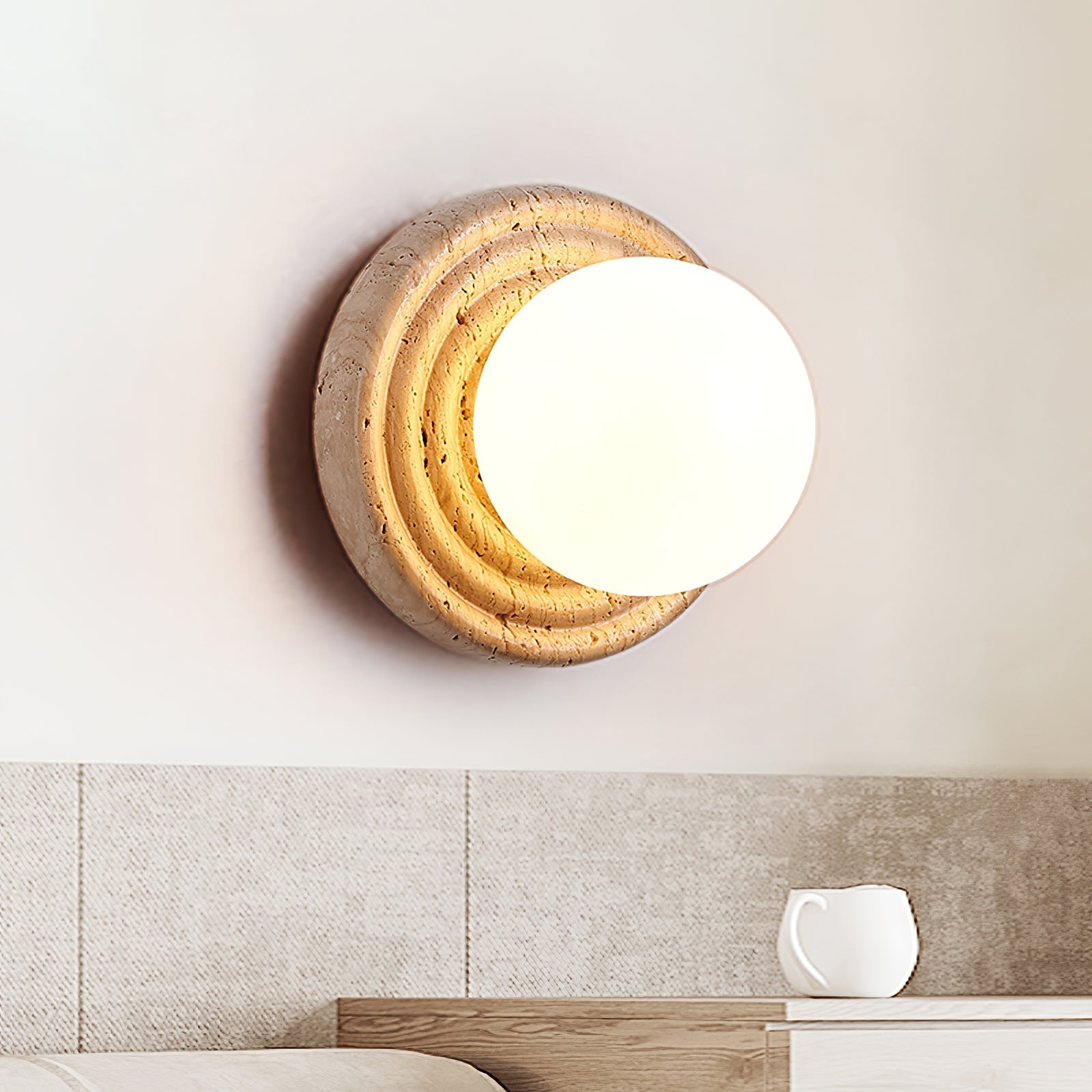 Applique murale moderne Gjermund en Travertin jaune et blanc