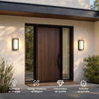 Deux appliques noires de part et d’autre d’une porte d’entrée en bois : économe en énergie, design moderne, fabrication de qualité, robuste