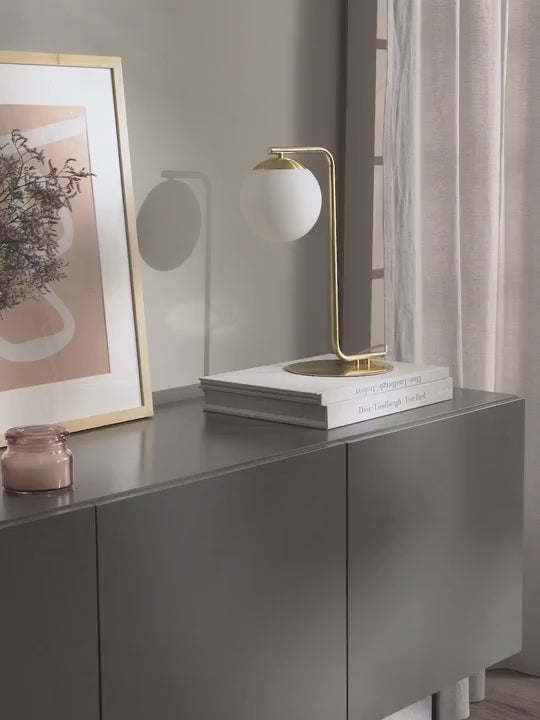 Lampe à poser Miska - vidéo