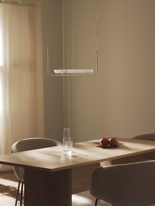 Grande suspension LED en albâtre Ingmund - vidéo