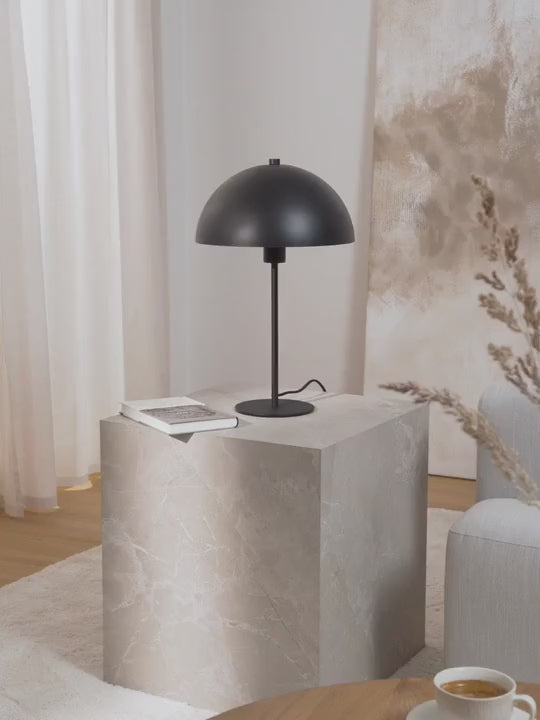 Lampe à poser Torbrand - vidéo